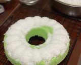 Foto langkah ke 6 dari resep Putu Ayu Lembut Loyang Besar.