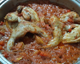 Foto del paso 6 de la receta: Codornices con tomate y alcachofas, con toque picante