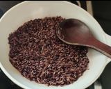 A picture of step 1 of Kerala matta rice kanji.