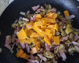 Foto del paso 3 de la receta: Berenjena rellenas de bacon gratinadas con cheddar