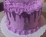 Foto del paso 3 de la receta: Torta de cumpleaños con crema chantilly en color lila