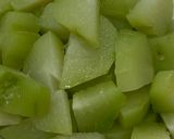 Hình bước làm 3 của món Cơm nhà với vai heo nướng lá móc mật, nộm sứa xoài xanh đu đủ cà rốt giò lụa, su su chấm muối vừng