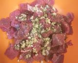 Foto del paso 1 de la receta: Ternera al ajillo cortada a tacos