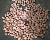 Foto langkah ke 1 dari resep Kue kacang tanpa oven.