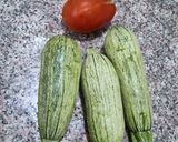 Une image de l'étape 1 de Omelette aux courgettes et tomates.