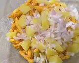 A picture of step 2 of Kurkuray ki chatpati chaat.