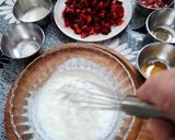 फलहारी स्ट्रॉबेरी रायता रेसिपी चरण 1 फोटो