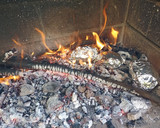 Foto del paso 2 de la receta: Parrilla de carne a la brasa (entrañas, panceta, lomo, morcilla)