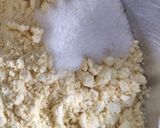 A picture of step 1 of Bread pakoda.