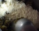 A picture of step 3 of Lauki ka halwa.