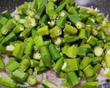 A picture of step 2 of Achari Bhindi Fry.