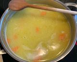 Tárkonyos csirke raguleves recept fázis 3 fotója