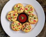 A picture of step 9 of Pizza muffins without cheese.