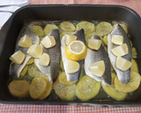 Foto del paso 10 de la receta: Filetes de Lubina al horno con Limón y patatas