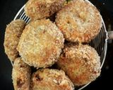รูปขั้นตอนการทำที่ 2 ของ ทอดมันปลากระป๋องทอดกรอบ 😁 Crispy Spicy Canned Fish cakes