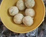 A picture of step 2 of Mughlai Malai Kofta Curry(Malai kofta in white gravy).
