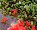 A picture of step 1 of Beans sabji.