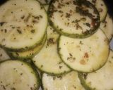 Foto del paso 2 de la receta: Marineras de suquinis y Ensalada de lechuga y tomate