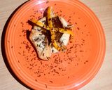 Foto del paso 2 de la receta: Canastita frutal con glaseado de mandarina y chips de chocolate 🍭