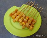Foto langkah ke 5 dari resep Sate Kikil Bumbu Kacang.