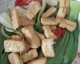 Foto langkah ke 4 dari resep Tumis tahu pokcoy.
