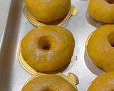 A picture of step 6 of Pumpkin donuts.