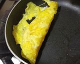 Foto langkah ke 2 dari resep Nasi gulung telur.