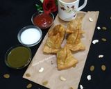 A picture of step 2 of Samosa.
