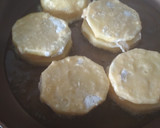 Foto del paso 3 de la receta: Patatas a la importancia rellenas de bacalao