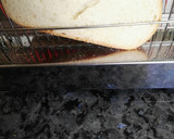 Foto del paso 3 de la receta: Tostadas de queso, cherry caramelizados y anchoa