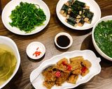 Hình bước làm 3 của món Chả lụa chay cuốn lá lốt