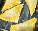 Foto langkah ke 4 dari resep Tuna Puff Pastry.