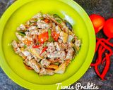 Foto langkah ke 4 dari resep Tumis Praktis 3 Bahan (Tahu Tempe & Ikan Asin).