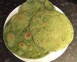 A picture of step 3 of Spinach veggies wrap.