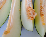 Foto del paso 1 de la receta: Sopa de melón y pepino