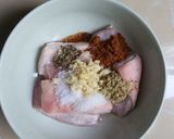 Hình bước làm 1 của món Thịt xá xíu nướng nồi chiên không dầu