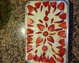 A picture of step 8 of Strawberry Tiramisu.