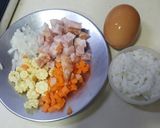 รูปขั้นตอนการทำที่ 1 ของ ไข่ห่อข้าว แบบง่ายๆ
