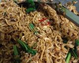 Foto langkah ke 5 dari resep Nasi Goreng Mawut (Magelangan).