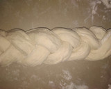 Foto del paso 3 de la receta: Pan trenzado de queso y ajo