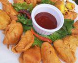A picture of step 3 of Egg pakoray.