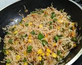 સેઝવાન પુલાવ (Sechzwan Pulav Recipe In Gujarati) રેસીપી સ્ટેપ3ફોટો