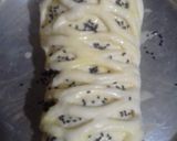 A picture of step 3 of Sausage bread roll🌭.
