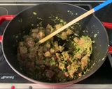 A picture of step 2 of Daging Rendang.