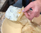 Foto del paso 3 de la receta: Huevos Sorpresa en la cueva a la Sonorense