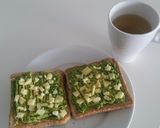 Foto del paso 4 de la receta: Desayuno saludable con tostadas de aguacate