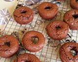 Foto del paso 2 de la receta: Donuts de chocolate glaseados con naranjas sanguinas