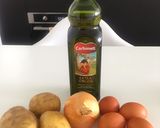 A picture of step 1 of Spanish Tortilla (Tortilla de Patatas).