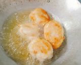 Hình bước làm 2 của món Bánh mì bọc trứng cút chiên giòn