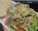 Foto del paso 7 de la receta: Sándwich con muchos vegetales y pollo🥙🥯🧅🍆🍗🥪